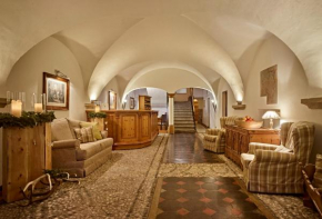 Отель Romantic Hotel Excelsior, Кавалезе
